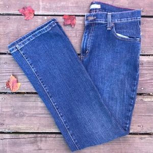 Levi’s 550 Medium Wash Relaxed Bootcut Jeans